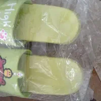 تعدادی دمپایی پلاستیکی و پیو|کیف، کفش، کمربند|شهرکرد, |دیوار