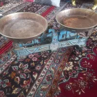دوعدد ترازو