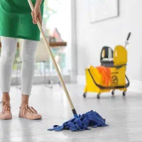 استخدام نیرو نظافت خانوم