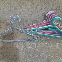 فروش چوب لباسی فلزی و پلاستیکی|بندرخت و رخت‌آویز|خرم‌آباد, |دیوار