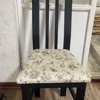 هشت عدد صندلی چوبی