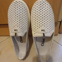 یه سری وسایل فروخته میشود