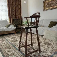 صندلی چوبی