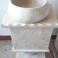 کاسه با پایه سنگی روشویی