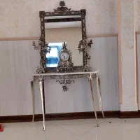 آینه و شمعدان برنزی