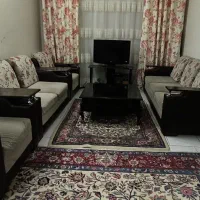 مبل ۷ نفره راحتی به همراه میز وسط