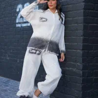 ادمین خانوم