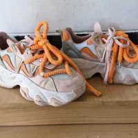 مقداری لباس و وسیله ی منزل|لباس|شوشتر, |دیوار