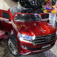 ماشین شارژی لندکروز۵موتور تا۹سالگی باگارانتی یکسال|اسباببازی بچه|تهران, سیروس|دیوار