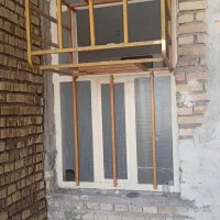 درب حال و اتاق ب همراه پنجره ست ودرب حیاط