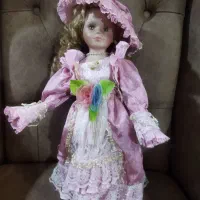 عروسک آنتیک