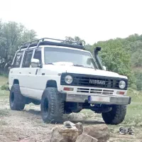 نیسان پاترول ۴ در ۶ سیلندر
