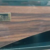 میز تلویزیون جیوانی اصل ترکیه در حد نو بفروش میرسد