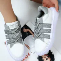 کفش اسپرت Adidas/ زنانه /تک با قیمت عمده|کیف، کفش، کمربند|شیراز, دلگشا|دیوار