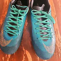 کفش فوتبال مناسب چمن طبیعی و مصنوعی