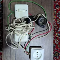 برد آموزشی سیم‌کشی برق ساختمان کلید، پریز و سرپیچ