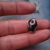 مهره تبتی دزی کهنه اصل  قدمت دار