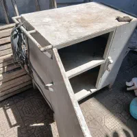 میز کار آهنی