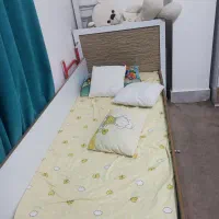 تخت نوجوانی به همراه کمد کاملا تمیز|تخت و صندلی بچه|گنبد کاووس, |دیوار