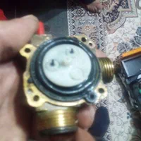 تعمیر آبگرمکن دیواری و نصب و تعمیر شیر آلات|خدمات پیشه و مهارت|تبریز, |دیوار