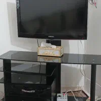 ال ای دی 32اینچ سامسونگ نیاز به تعمیر با میز