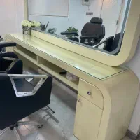 آینه و کمد آرایشگاهی قیمت توافقی|آرایشگاه و سالن‌های زیبایی|لنگرود, |دیوار