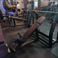 میز بالا سینه در حد نو