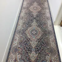 ۳ تخته فرش۹متری و۲تا کناره نگین مشهد زمینه سرمه ای|فرش|قم, شهرک مهدیه (مدرس)|دیوار