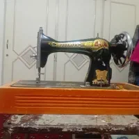 چرخ خیاطی قدیمی شیر نشان
