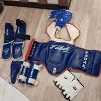 لباس و وسایل اسکیت و تکواندو