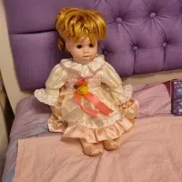عروسک زیبا سخنگو