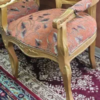 مبل تاجدار با طرح برگ|مبلمان خانگی و میز عسلی|شیراز, آزادگان|دیوار