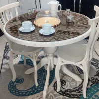 میز غذا خوری در حد نو