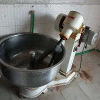 خمیرگیر و میزکار نانوایی