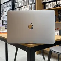لپتاپ Macbook Pro مدل 2017 درحد نو