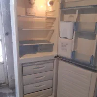 با سلام یک عدد یخجال،فریزر بدون برفک بشرط