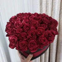 باکس گل رز زرشکی شیک
