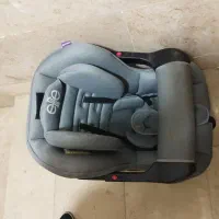 صندلی خودرو تمیز و در حد