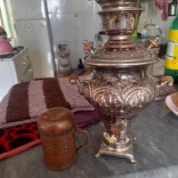 یک عدد نمک دان و یک عدد سماور