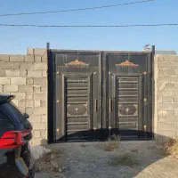 زمین ملکی دور دیوار