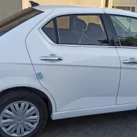 خودرو دنا پلاس مدل 1402|خودرو سواری و وانت|قروه, |دیوار