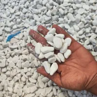 سنگ قلوه و شن رنگی