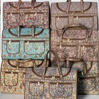 استخدام نیروی خانم در تولیدی کیف (سرویس وآموزش )|استخدام صنعتی، فنی، مهندسی|یزد, |دیوار