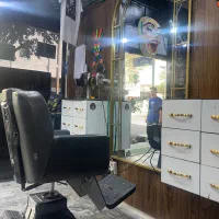 نیازمند کاراموز  ارایشگر با مشتری|استخدام درمانی، زیبایی، بهداشتی|تهران, شکوفه (عبدل آباد)|دیوار