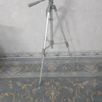 سه پایه دوربین