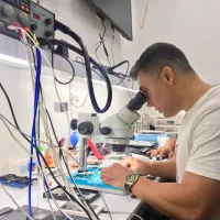 تعمیرات تخصصی موبایل های اندرویدی و ایفون