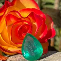 سنگ های قیمتی و جواهری