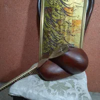 تار مناسب اجرا کهنه و مضراب خورده وحرفه ای نوازنده