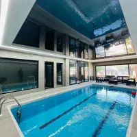 کل-خاندانتو-دعوت-کنی-تو-استخرش-جا-میشن-داخلشو-بیین