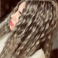 ارائه خدمات زیبایی در سالنی شیک و آرام